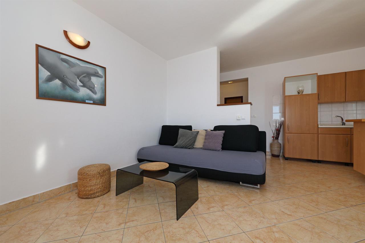 Apartments Snjezana Tisno Exterior foto