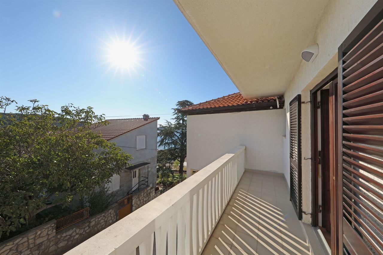 Apartments Snjezana Tisno Exterior foto
